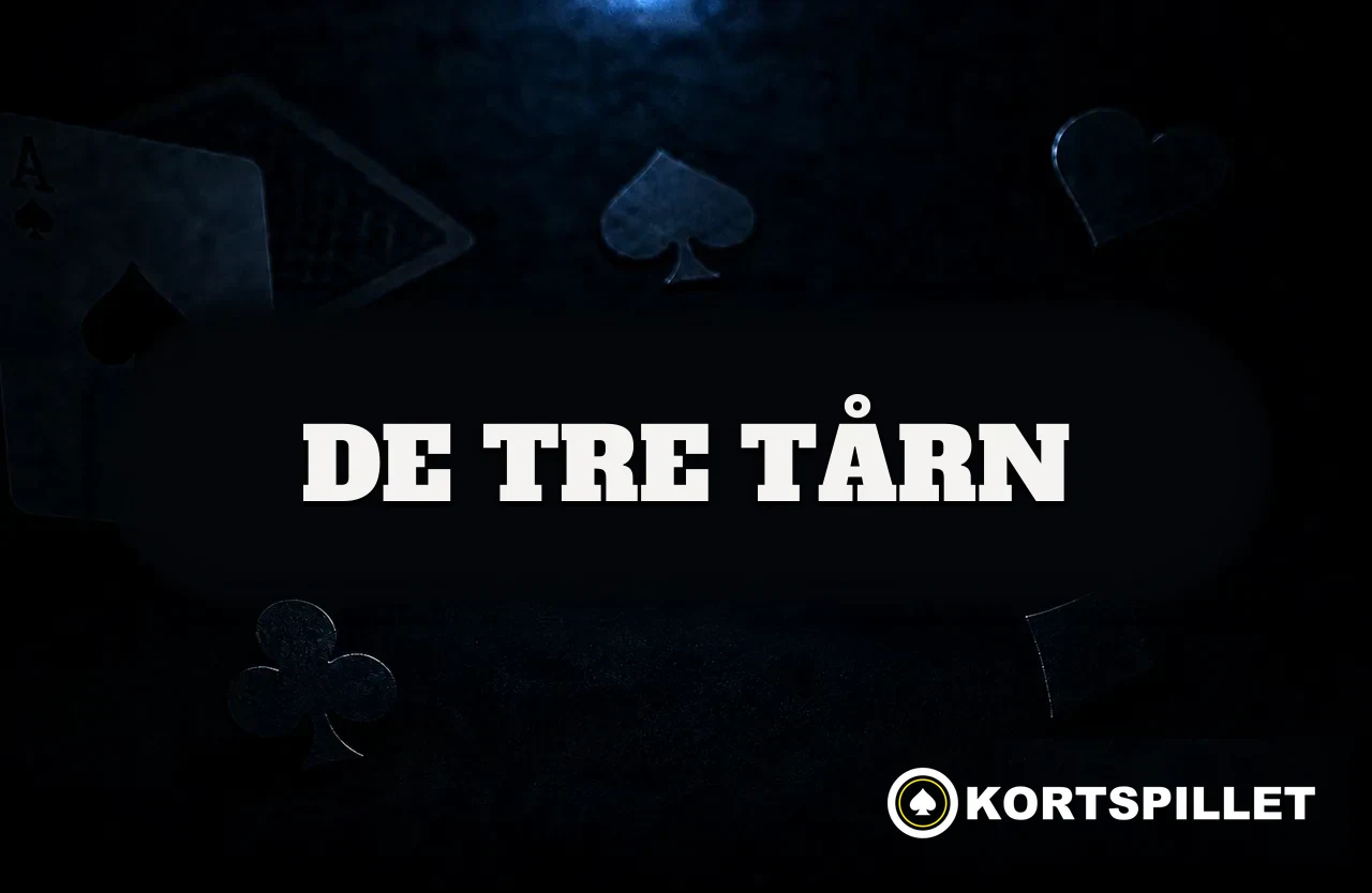 Mørkt kortbord med spillkort, fargesymboler og navnet De tre tårn